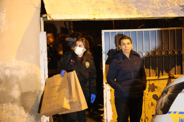 Hırsızlık için girdikleri evin sahibini öldürüp, kaçtılar