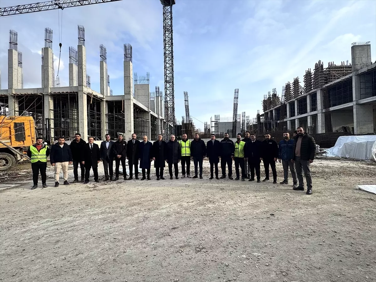 İçişleri Bakan Yardımcısı Karaloğlu, Van'da incelemelerde bulundu