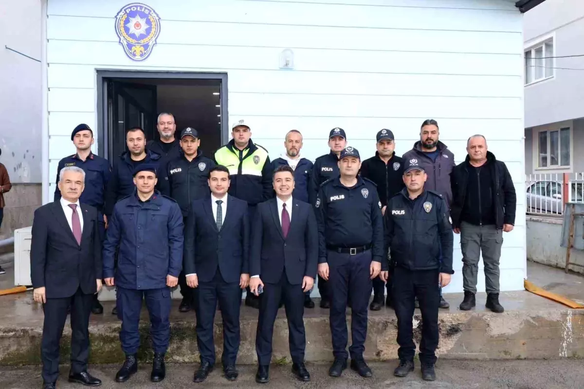 Karacasu'da tayini çıkan savcı ve mal müdürü onuruna veda yemeği