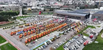 Kocaeli Büyükşehir Belediyesi karla mücadelede filosunu 42 iş makinesiyle güçlendirdi