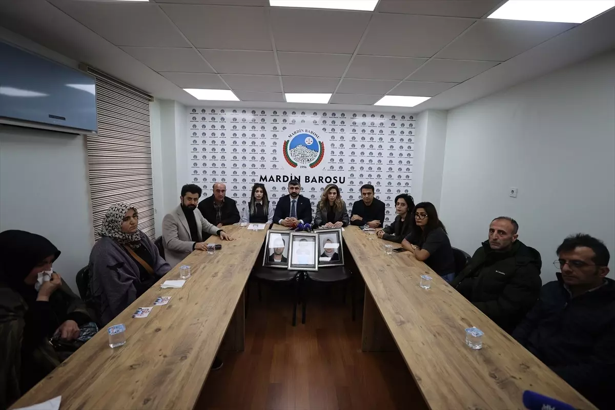 Mardin'de bir çift ile 5 yaşındaki çocuklarının ölümüne ilişkin ailenin avukatlarından açıklama