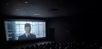 Mardin'de öğrenciler 'Akif' adlı sinema filmini izledi