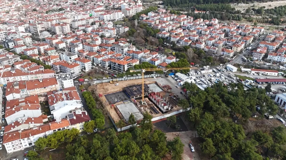 Muğla'da depreme dayanıksız olduğu için yıkılan huzurevi yeniden inşa ediliyor