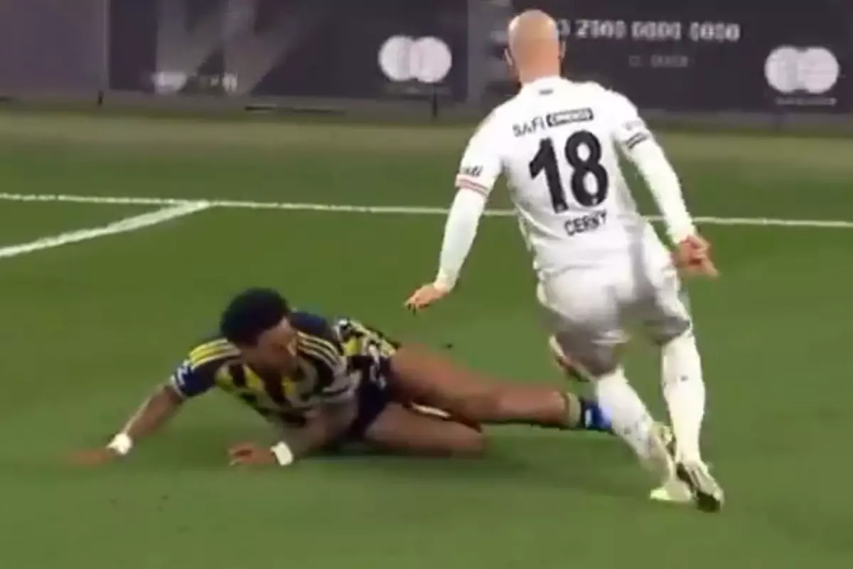 Oosterwolde'den Beşiktaş taraftarına olay cevap