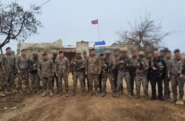 زيارة بارزة! رئيس العمليات الخاصة عبر الحدود