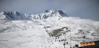 Yılbaşı öncesi Erciyes'teki otellerde doluluk oranı yüzde 90'a yaklaştı