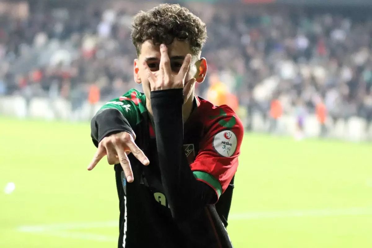 18 yaşındaki Adem Yeşilyurt yeteneğiyle Avrupa'nın transfer gözdesi oldu