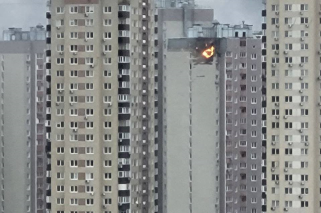 30 thousand dollar nightmare! 500 shots were fired at the country's capital, flames are rising from every point