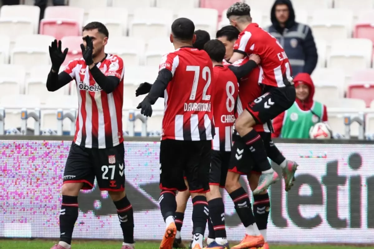 -5 derecede kritik 3 puan! Sivasspor galibiyeti hatırladı