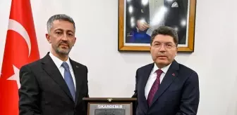 Adalet Bakanı Tunç, KARDEMİR'i ziyaret etti