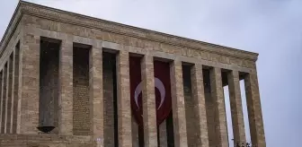 Ankara Valisi Şahin ve beraberindeki heyet Anıtkabir'i ziyaret etti