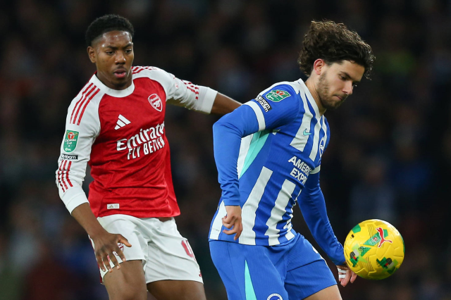 arsenal ferdi kadioglu nun brighton i karsisinda 19398607 2046 m