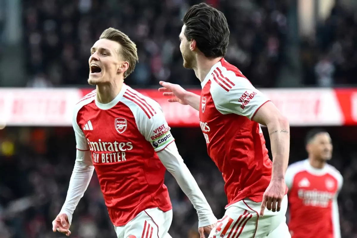 Arsenal, Ferdi Kadıoğlu'nun Brighton'ı karşısında hata yapmadı