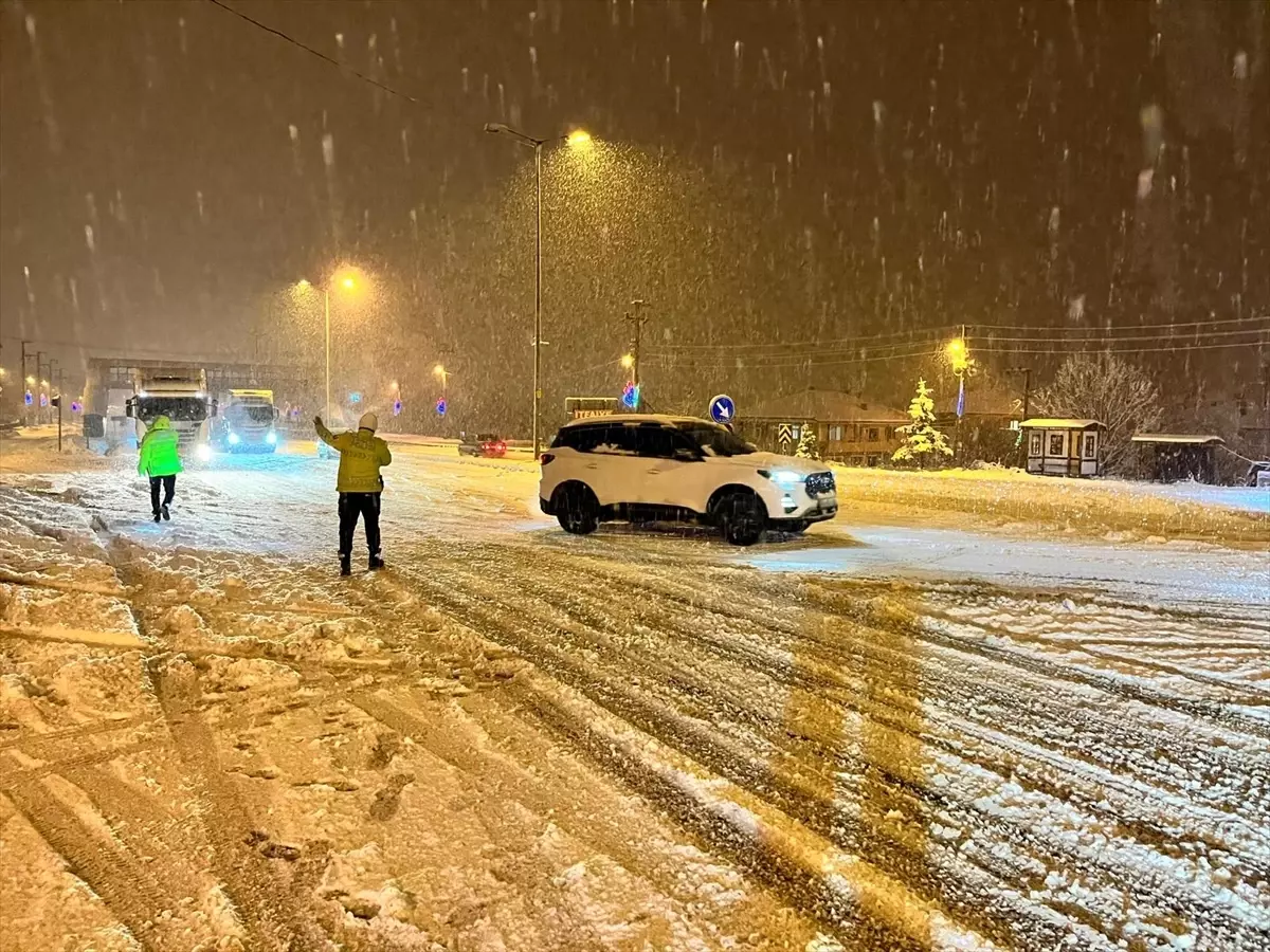 Bolu Dağı'nda ağır tonajlı araçların geçişine izin verilmiyor