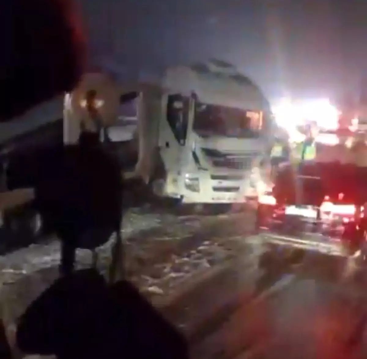 Bolu Dağı Tüneli çıkışında 6 araçlı zincirleme kaza