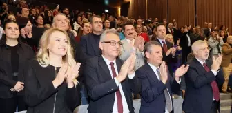 CHP Genel Başkanı Özel, KKTC Cumhurbaşkanlığı Senfoni Orkestrası'nın yeni yıl konserini izledi
