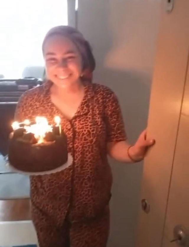 Появились кадры Сюмейе, найденной в мусорном пакете, сделанные в день рождения ее мужа