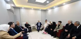 Cumhurbaşkanı Erdoğan, Hatay'da depremzede Karakuş ailesini ziyaret etti