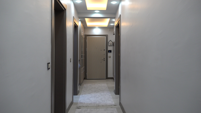 Hakan Alp: Hatay'ın yeniden ayağa kalktığını görebiliyoruz