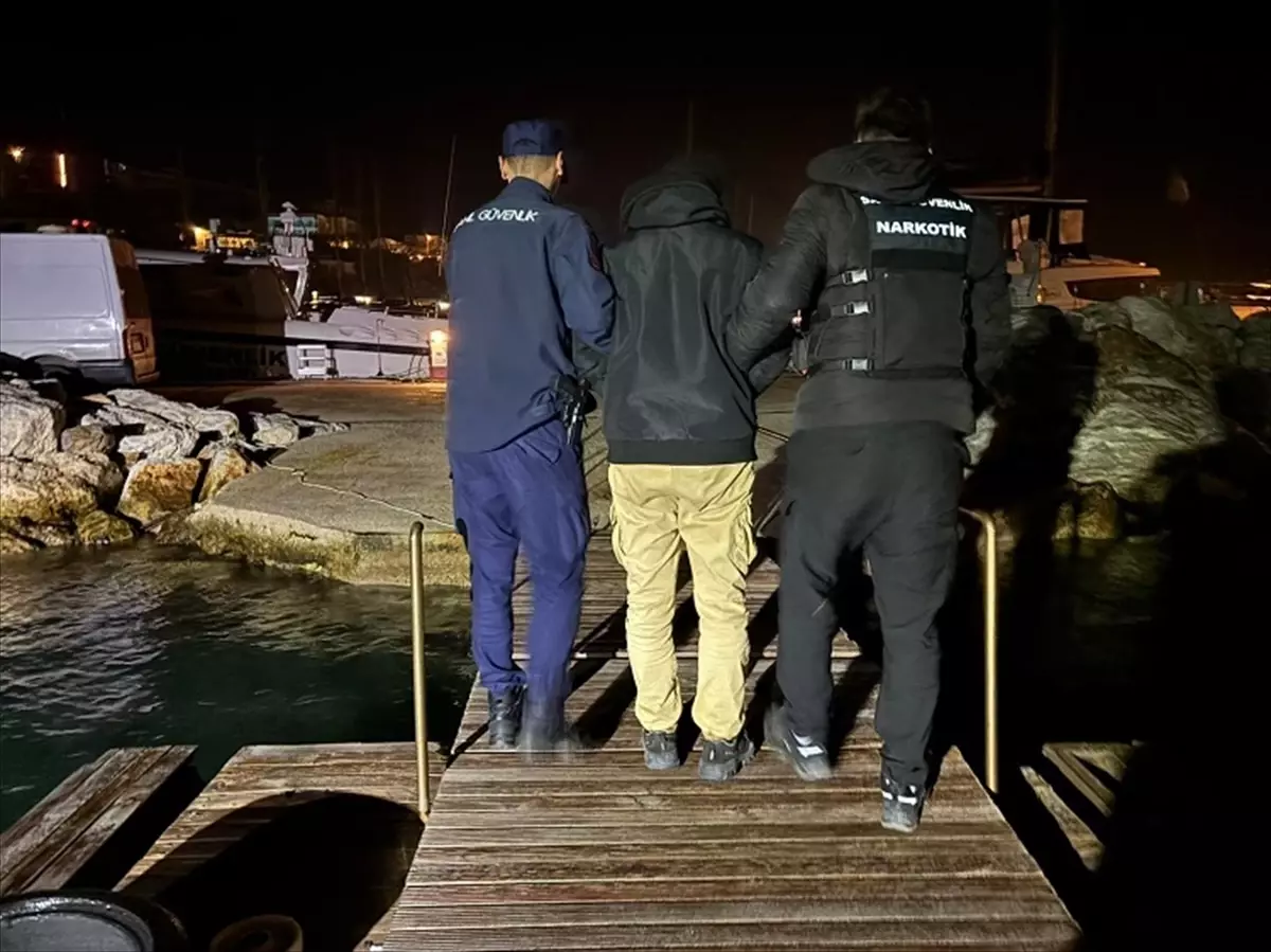 İzmir açıklarında 38 düzensiz göçmen kurtarıldı