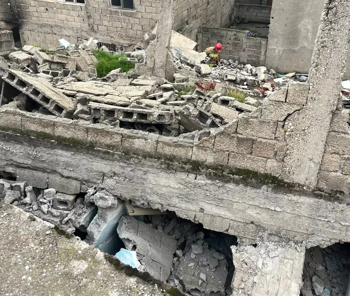 Kahramanmaraş'ta metruk ev çöktü