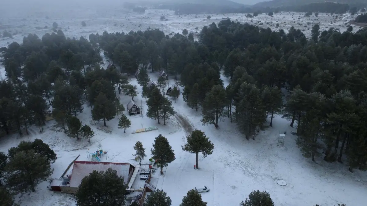 Manisa'nın yüksek kesimlerinde kar yağışı etkili oldu