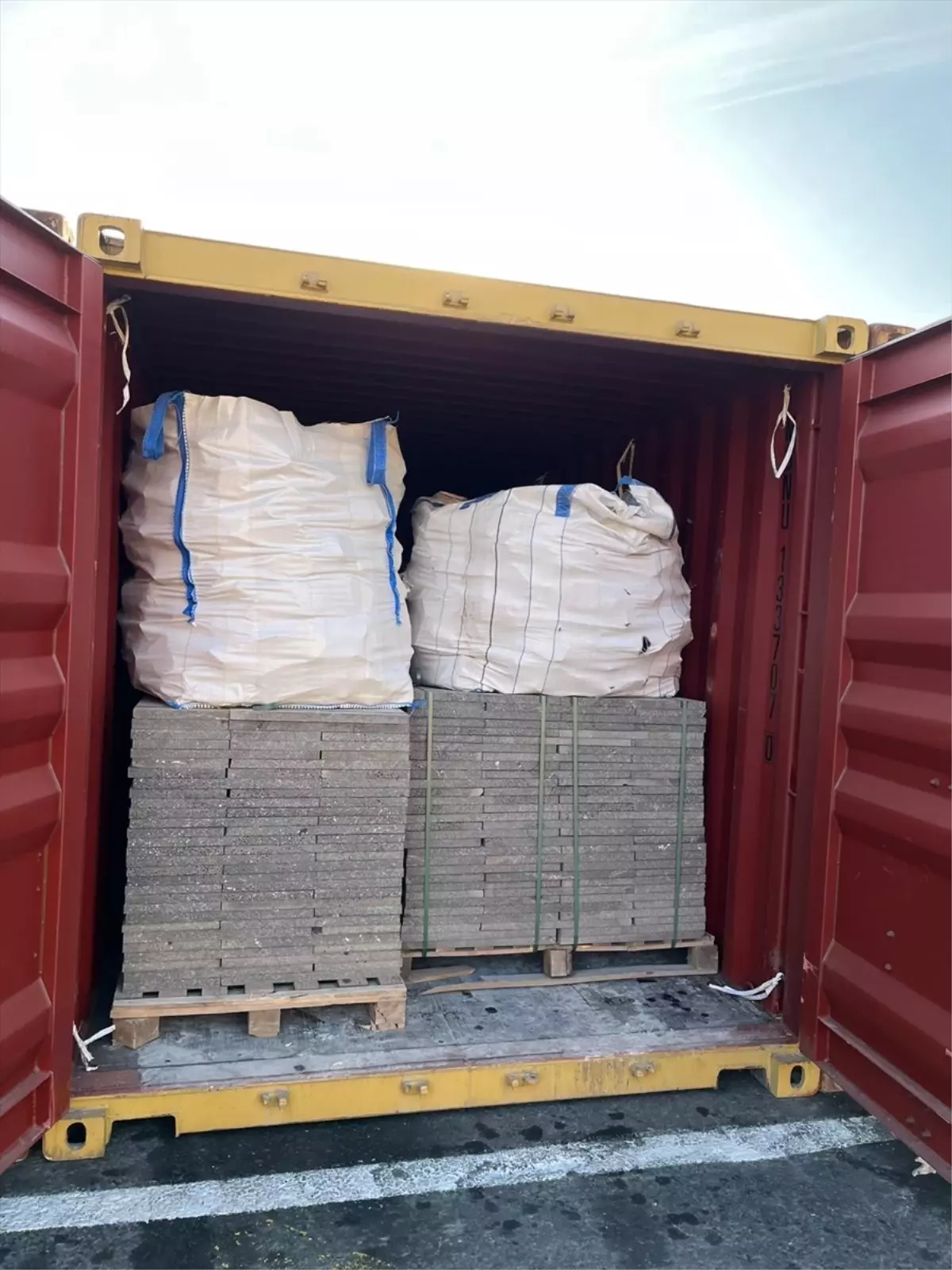 Mersin'de granit eşyaları mermer gibi gösterip piyasaya süren 5 şüpheli tutuklandı