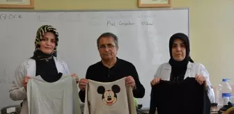 Tatvan'da kadın kursiyerler ihtiyaç sahibi çocuklar için kıyafet dikiyor