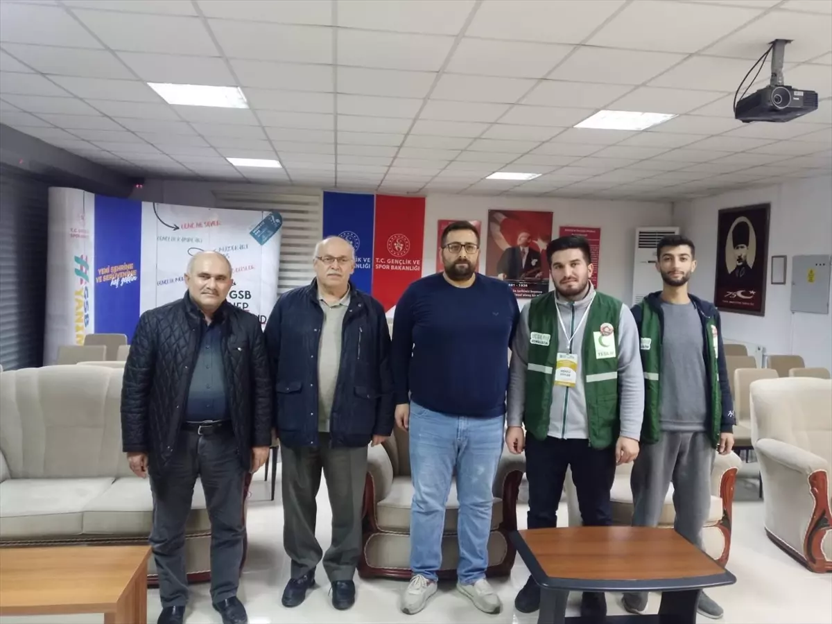 Tokat'ta Yeşilay'dan yurtta kalan üniversite öğrencilerine farkındalık eğitimi