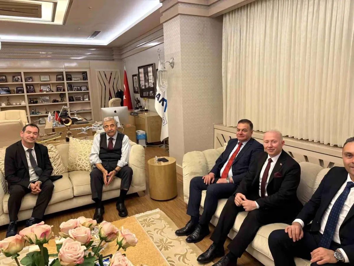 Türkiye'nin ilk serebral palsili uzay mühendisi Karakaş, Konukoğlu'nu ziyaret etti