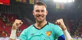 6 ay önce ''Kovun'' deniliyordu! Şimdiyse taraftarın sevgilisi oldu