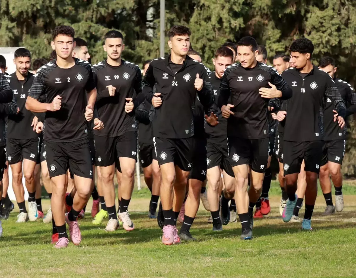 Altay'da Alacak Sorunu Büyüyor: 7 Futbolcu Kulübe İhtarname Gönderdi