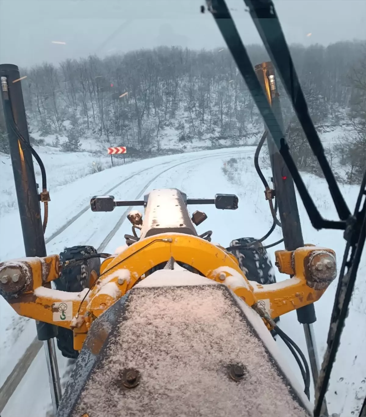Bilecik'te karla mücadele çalışmaları devam ediyor