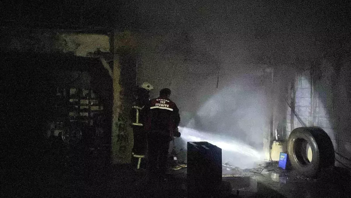 Burdur'da oto yıkamacıda yangın