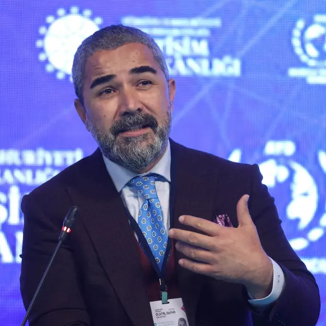 تم اعتقال المدير السابق لموقع خبر ترك فييس آتيش وناشط تانر تشاغلي