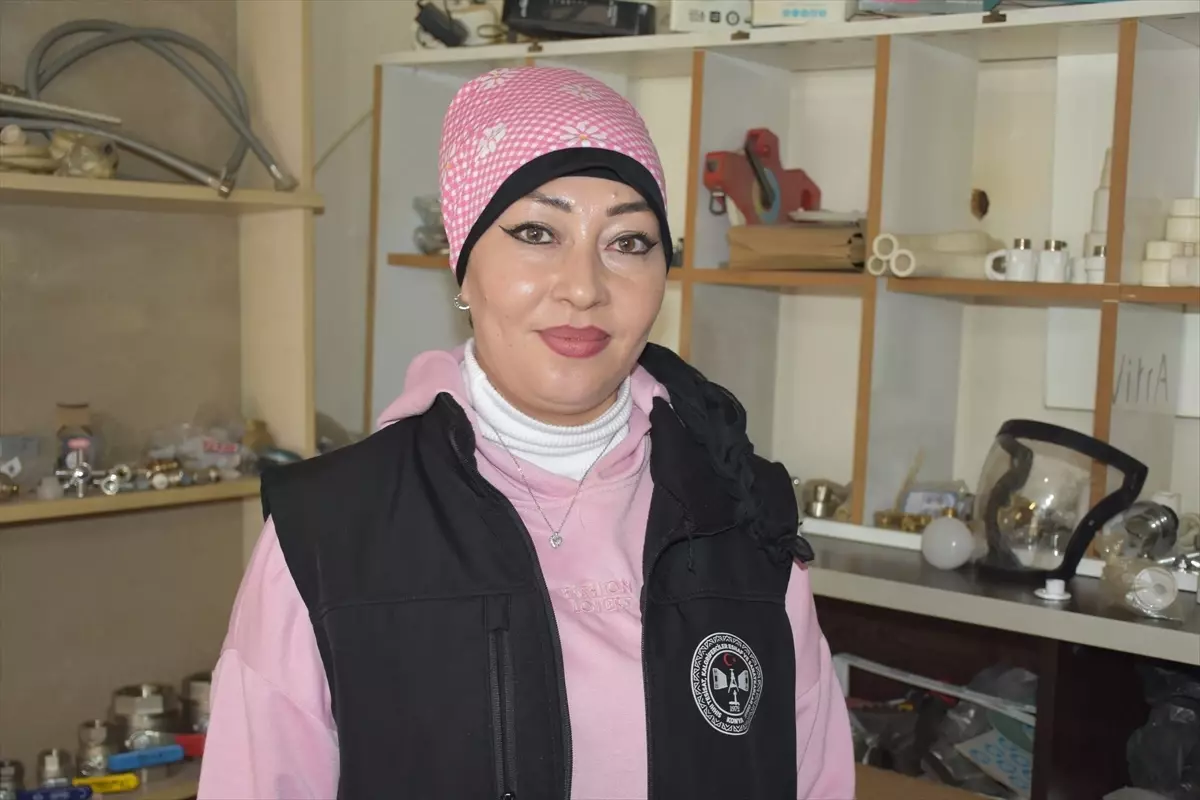 Fatmagül usta satış personeli olarak başladığı sıhhi tesisatçılıkta adından söz ettiriyor
