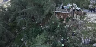 Fethiye'de gönüllülerin katılımıyla çevre temizliği yapıldı
