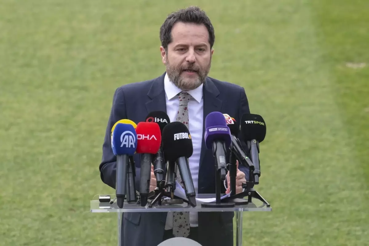 Futbolda bahis soruşturmasında aralarında Erden Timur'un da olduğu zanlıların emniyet işlemleri sürüyor