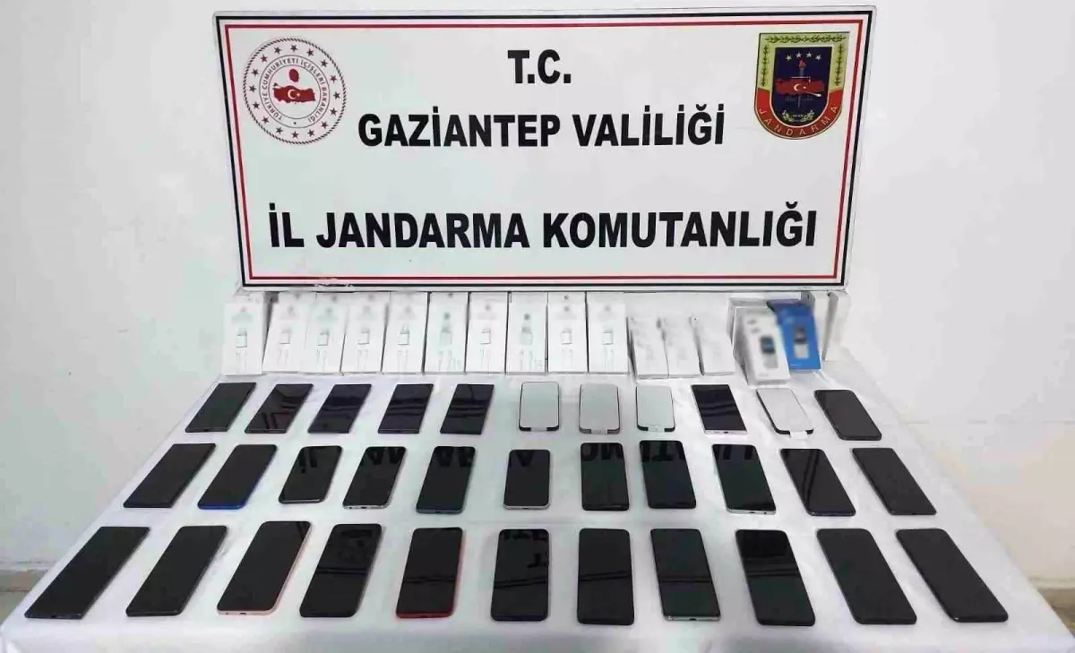 Gaziantep'te 800 bin TL değerinde kaçak telefon ele geçirildi