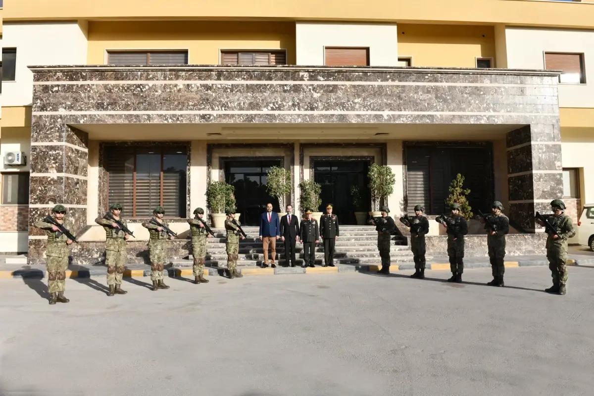 Genelkurmay Başkanı Bayraktaroğlu, Libya Görev Grubu Komutanlığı'nda incelemelerde bulundu