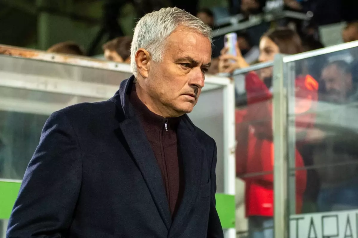 Jose Mourinho'nun Benfica'sı ağır yaralı! Daha 2026'ya girmeden şampiyonluğun uzağında kaldılar