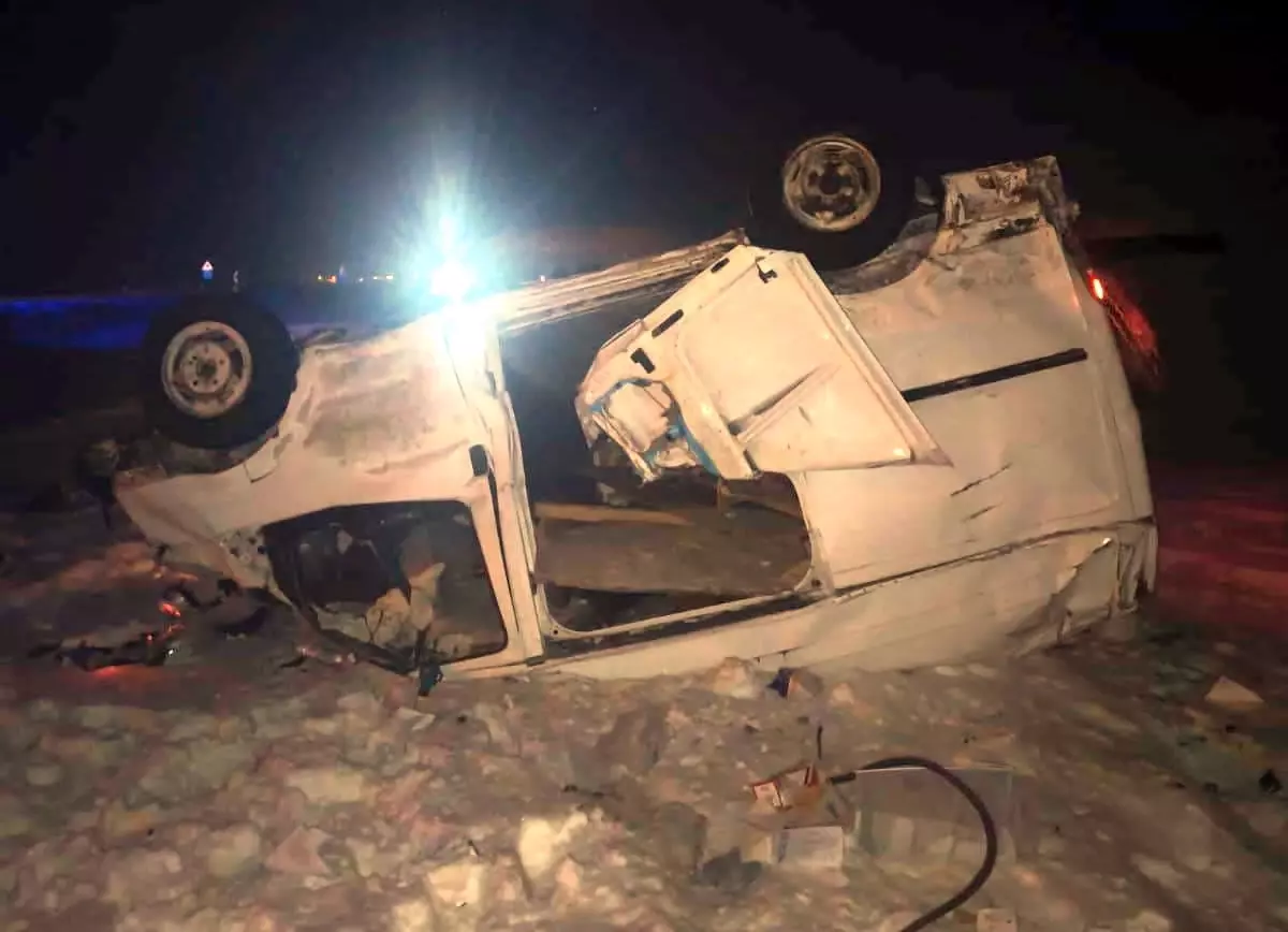 Kars'ta şarampole devrilen aracın sürücüsü öldü