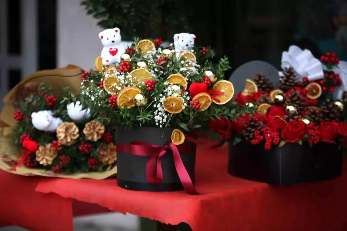 Konya'da kokina çiçeği yılbaşı öncesi ilgi görüyor