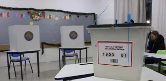 Kosova'da seçmenler, erken genel seçim için sandık başına gitti