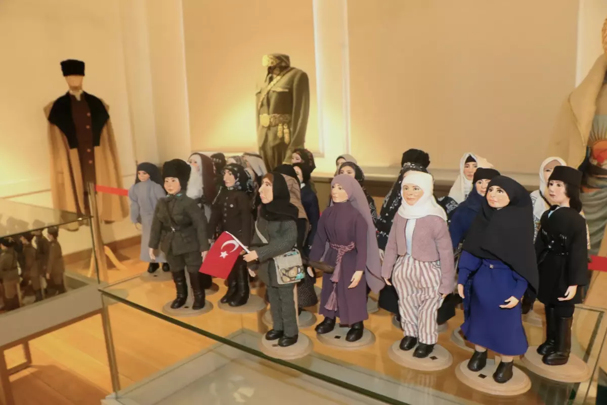 Samsun'da Milli Mücadele Kadın Kahramanları' koleksiyonuna ilgi