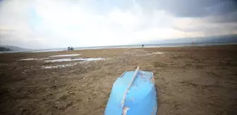 SAPANCA GÖLÜ ALARM VERİYOR - Sapanca Gölü'ndeki kuraklık tehdidi, bölge sakinlerini endişelendiriyor