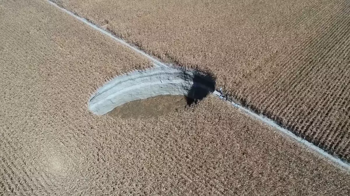 'Yer altı suları çekildikçe doğa bize oluşan obruklarla karşılık veriyor'