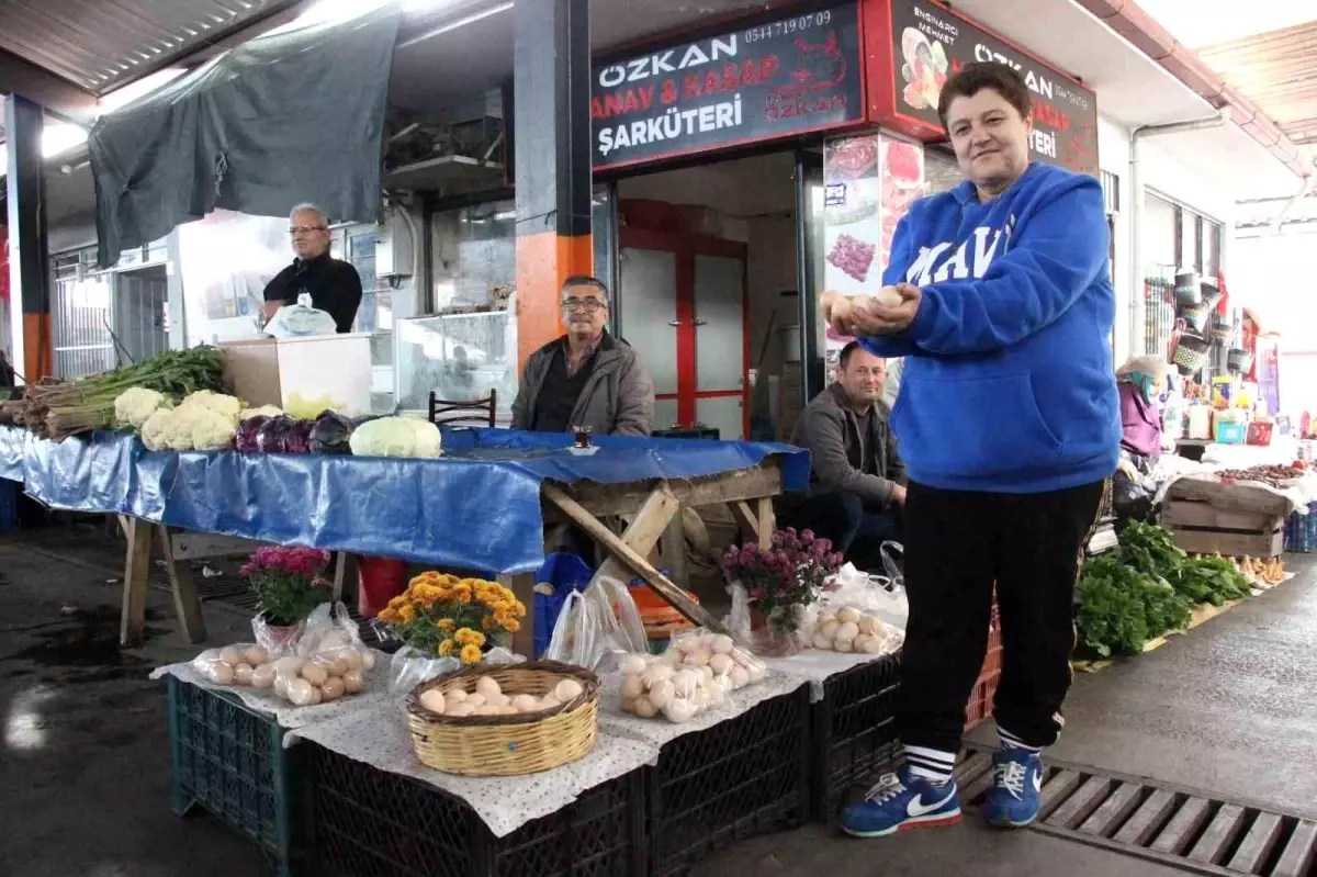 Acısını çalışarak hafifletiyor