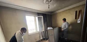 Antalya'da evden bir kamyon çöp çıkarıldı