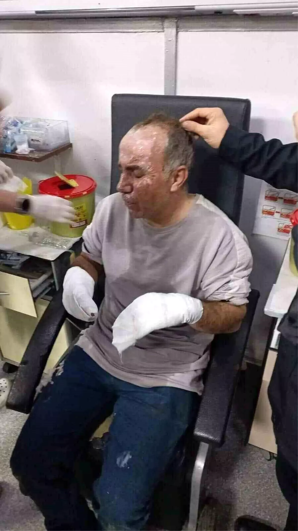 Avcılar'da seyir halinde yanan minibüsün alevler içinde kaldığı görüntüler ortaya çıktı